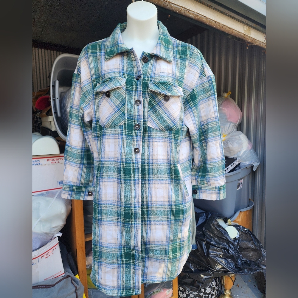 New Oversized Green/White Plaid Shacket With Pockets